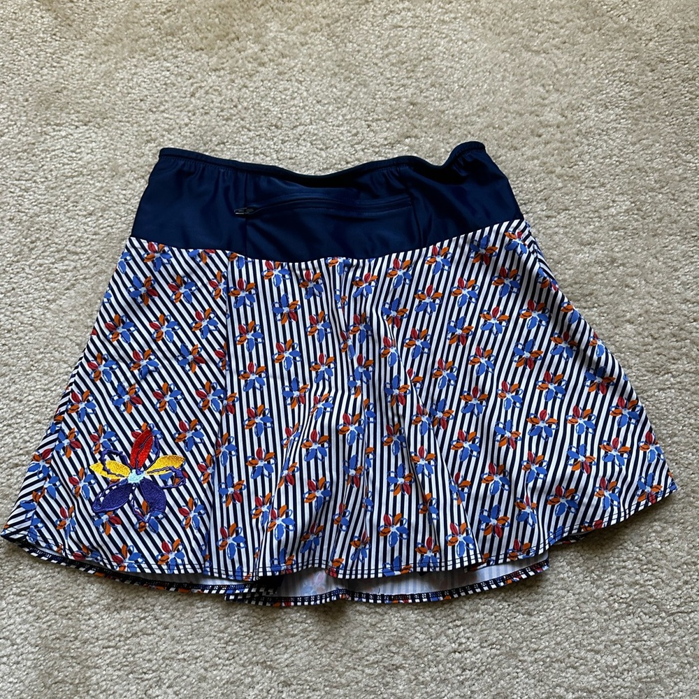 Sparkle/Bolder Women's Navy and White Athletic Skirt with shorts  Floral Pattern